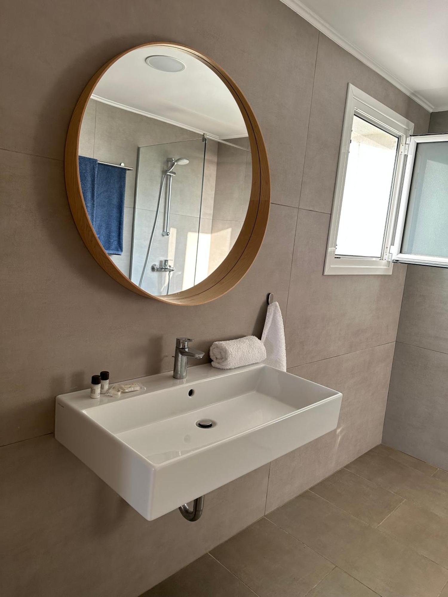 Dima Vista Hotel Dhërmi Екстериор снимка
